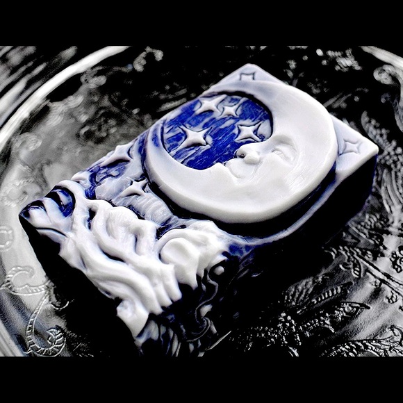 🌙NWT Moon Soap Set🌙 - Picture 1 of 2